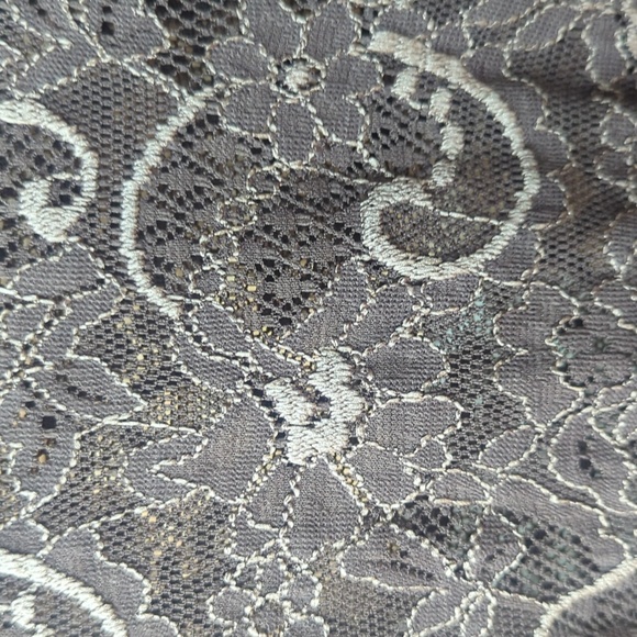 Talula deep mauve lace dress. Medium No defects - Picture 3 of 4